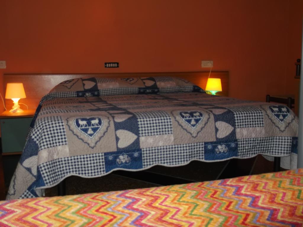 Albergo Caprile Uscio Ruang foto